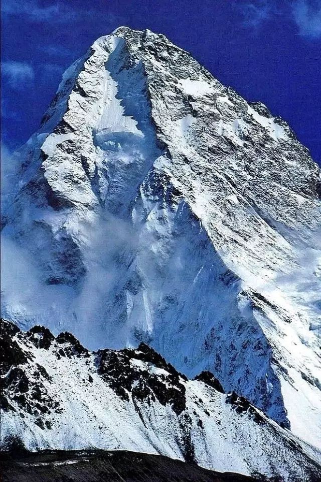 歐洲著名的一座山_歐洲著名山峰_歐洲最著名的山叫什么山