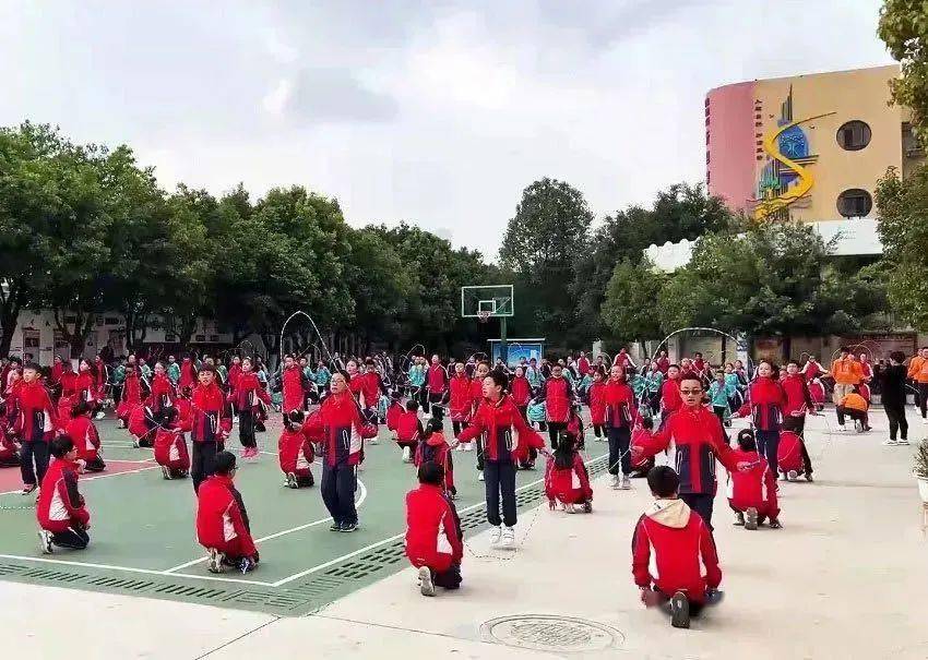 相聚大眾隊(duì)健身舞蹈視頻_2016大眾健身隊(duì)廣場(chǎng)舞_大眾健身隊(duì)再相聚