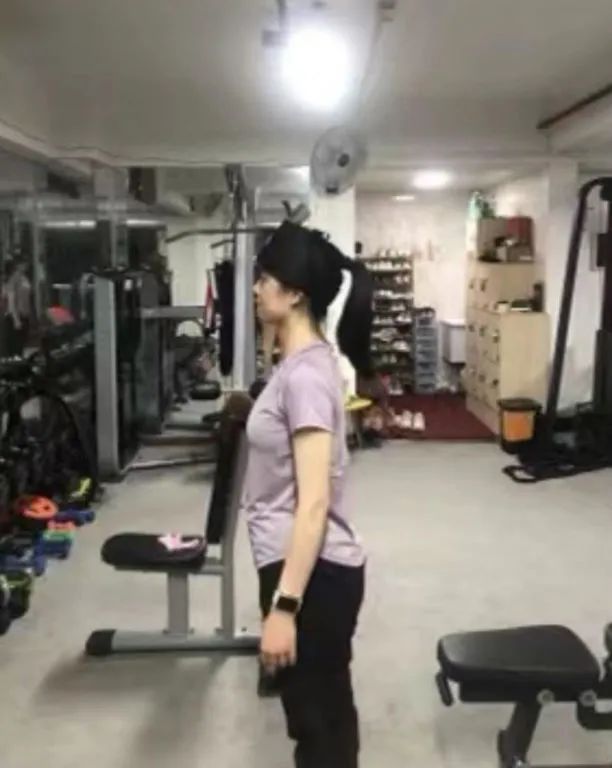 坐式腹肌訓(xùn)練器怎么用_坐式腹部訓(xùn)練器_坐式腹肌訓(xùn)練器使用
