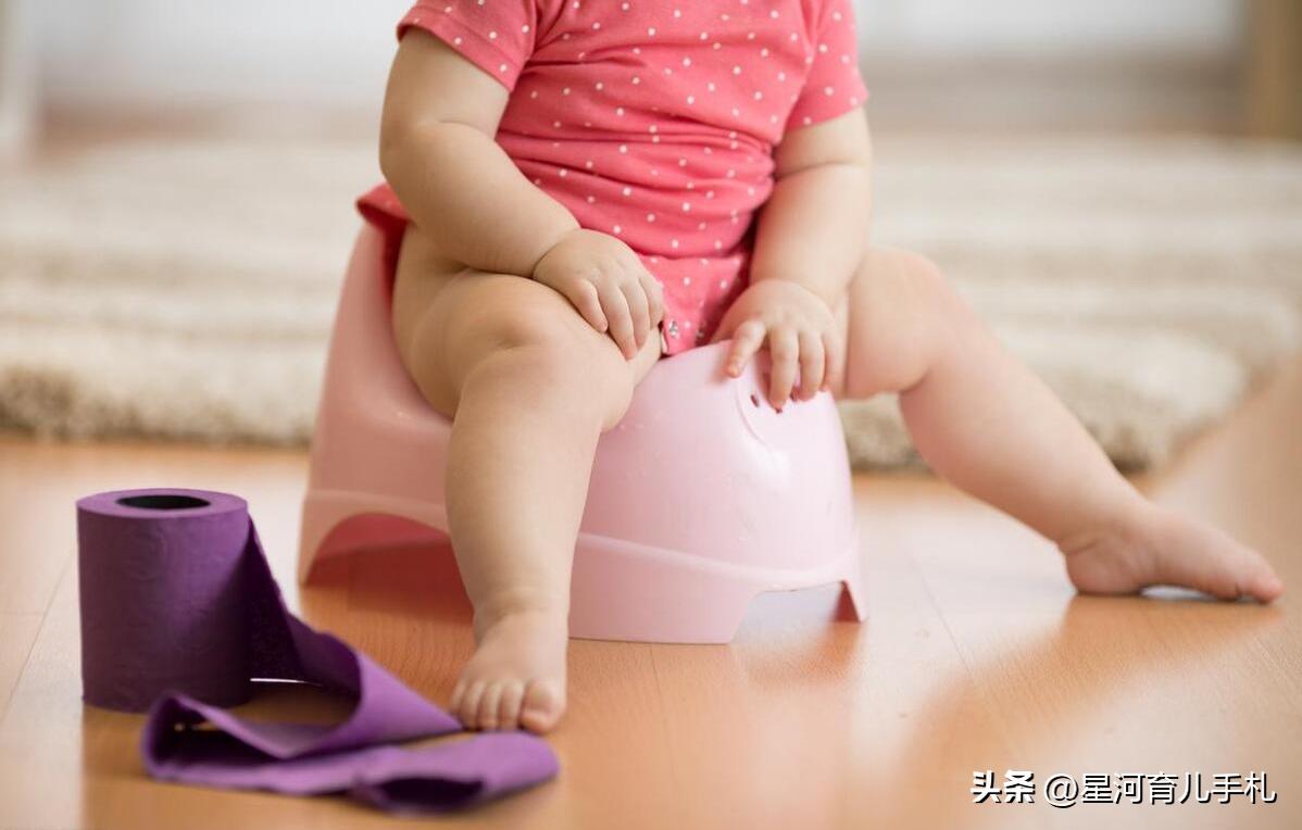 如何教寶寶如廁_什么時(shí)候可以訓(xùn)練幼兒大小便_如廁訓(xùn)練方法