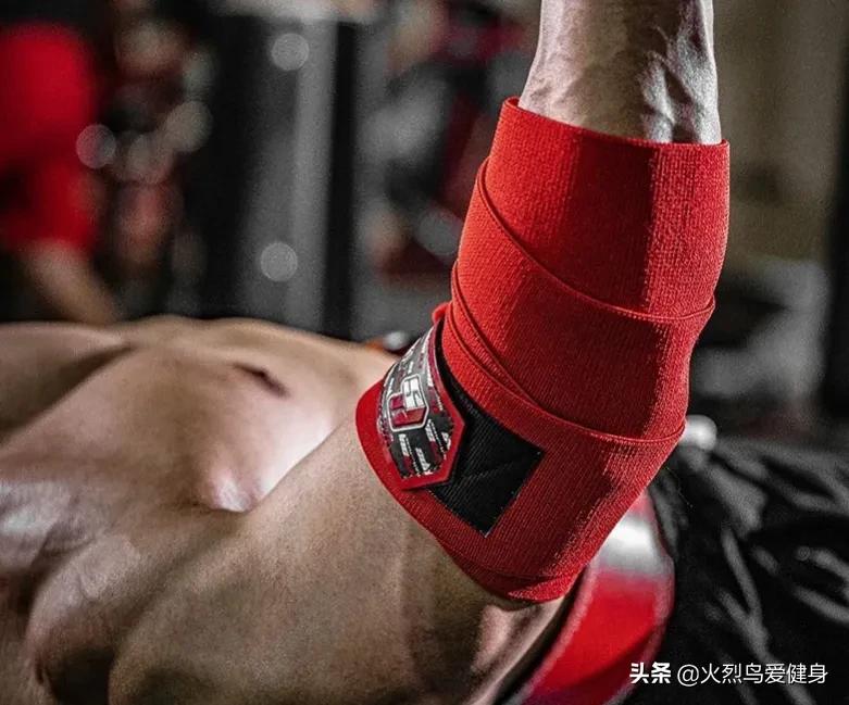 健身手套小還是大點好_健身手套大小怎么選_健身手套