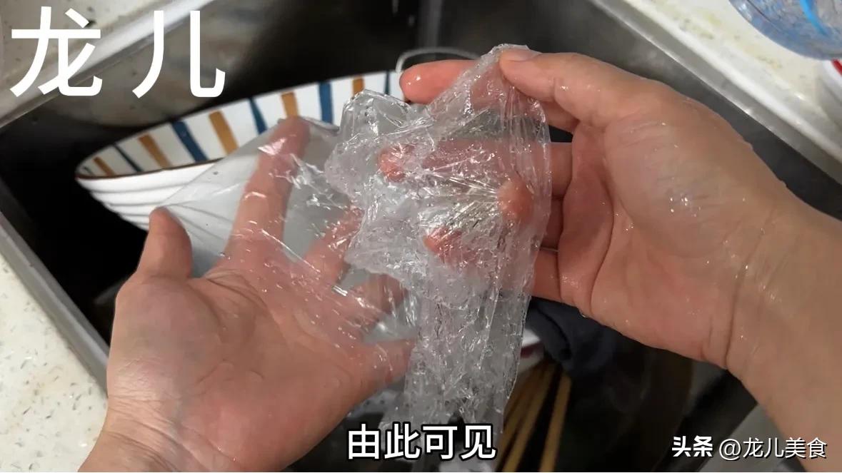 戴手套的正確方法_一次性手套正確戴法_健身手套松一點(diǎn)