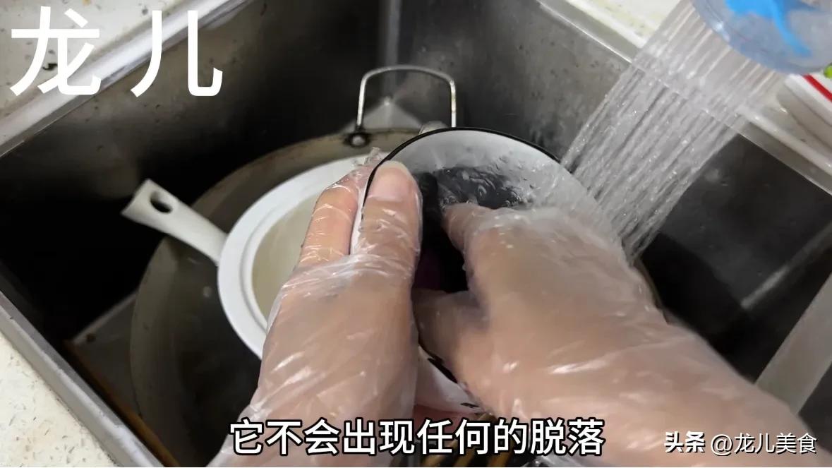 健身手套松一點(diǎn)_戴手套的正確方法_一次性手套正確戴法